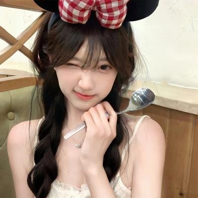 玛丽莲有深黑之眸